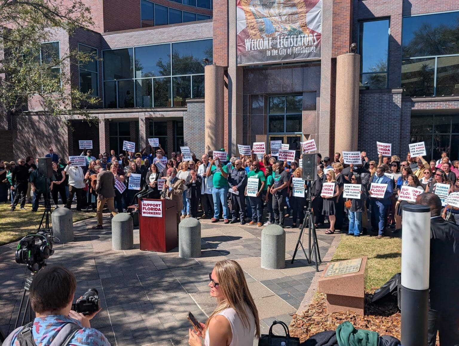 Pro-union rally at Tallahassee City Hall